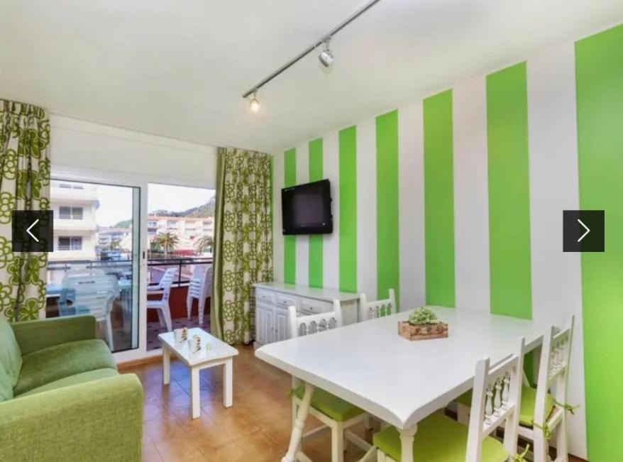 Apartamento Familiar Torroella De Montgri Luaran gambar