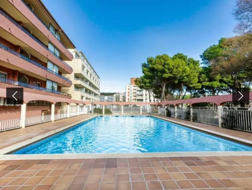 Apartamento Familiar Torroella De Montgri Luaran gambar