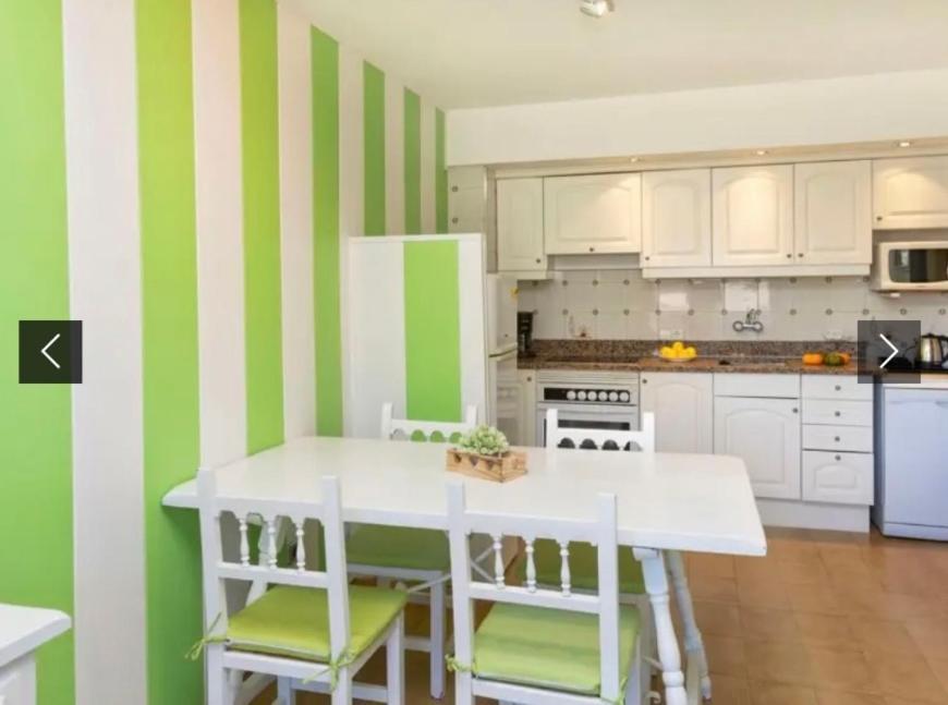 Apartamento Familiar Torroella De Montgri Luaran gambar